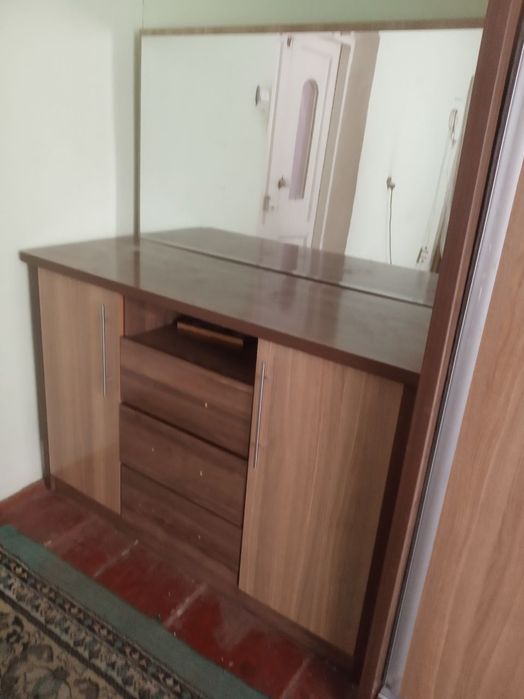 Spanniy mebel sotiladi