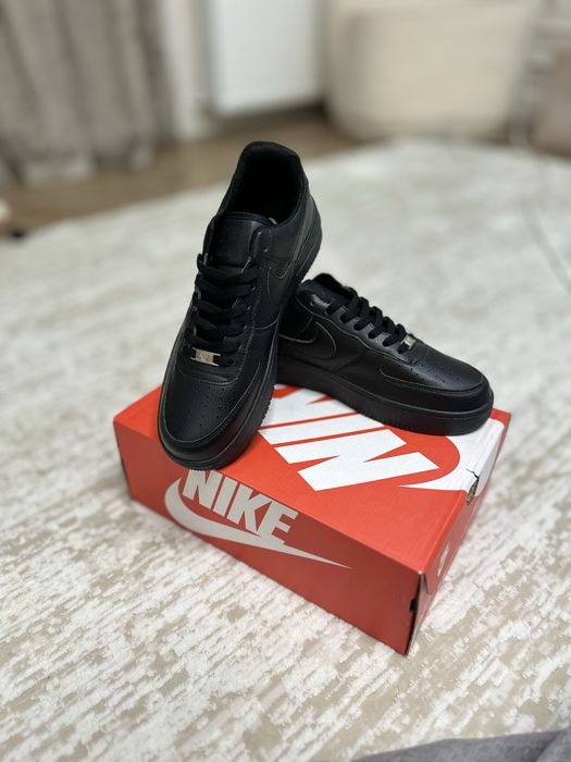 Nike air force 1 black