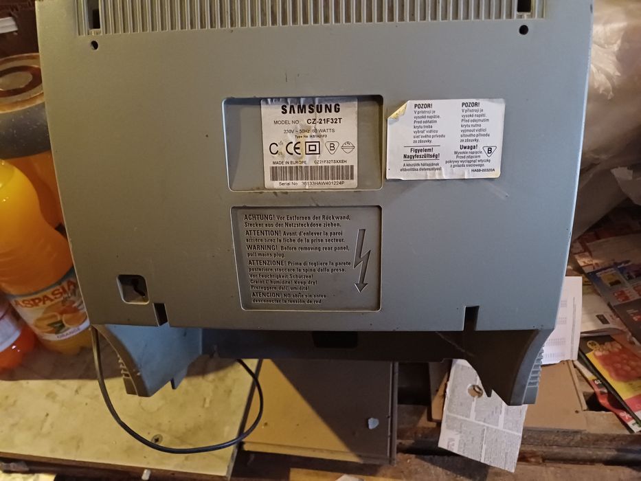 Подарявам два телевизора(21 и  14 инча), за които трябват декодери