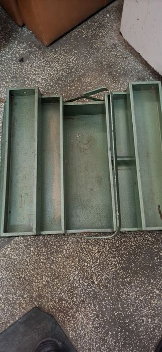 De vanzare trusa scule , pompa de benzina,nicovala de cizmarie