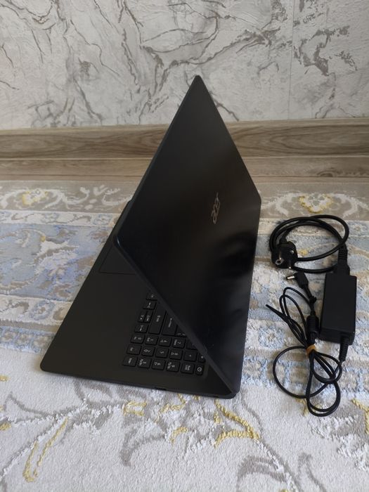 Ноутбук acer 512m2
