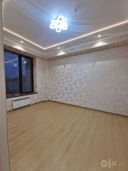 Квартира новостройка 62кв на 2м этаже. Рядом с Uzbum Gai. 2/2/12