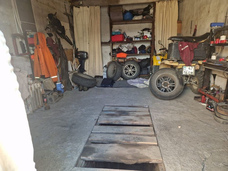 Продам гараж,в районе Орджоникидзе