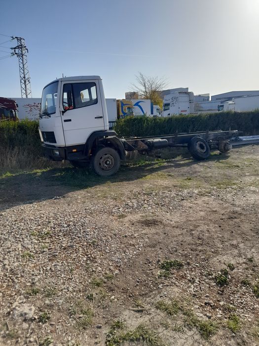 Продавам Мерцедес 817 и 1114 на части