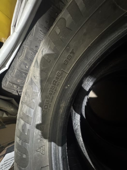 Продам шини зимние комплект