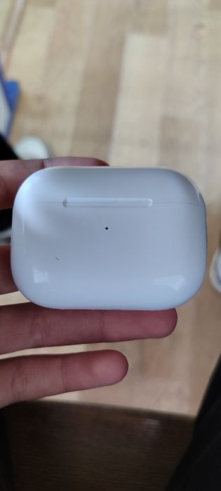 Продам новые AirPods Pro