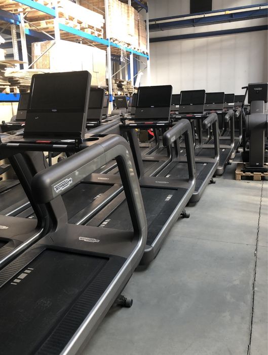 Depozit Technogym Artis Brasov