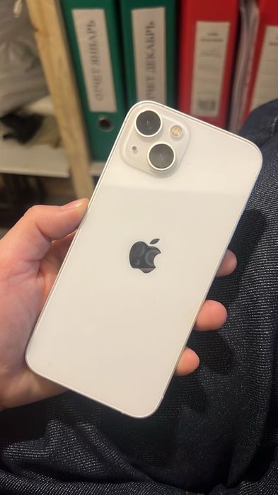 Айфон 13 белого цвета