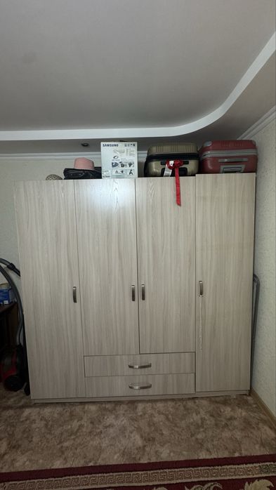Продам шкаф в хорошем состоянии.