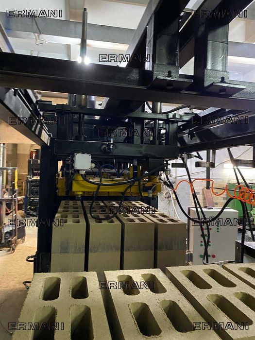 Hiper-500AT - presă bloc, cărămidă