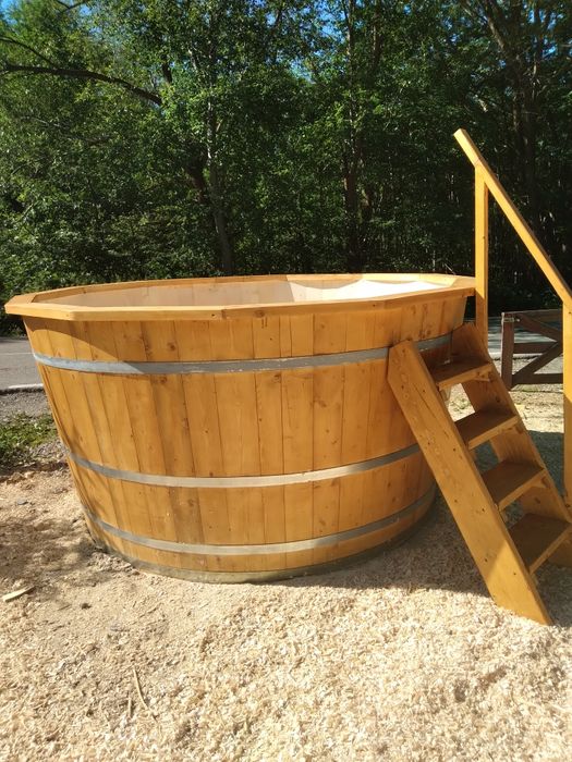 Ciubar din lemn de molid rotund sau oval