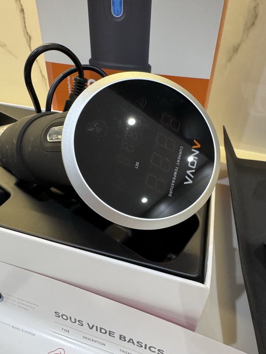 ANOVA sous vide ( Су вид )