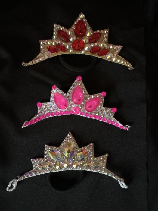 Коронки за художествена гимнастика