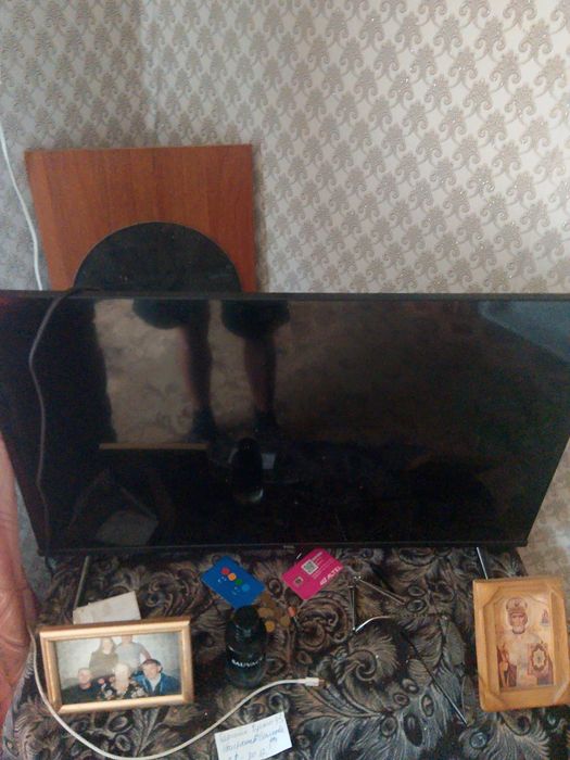Продам телевизор