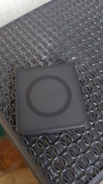 Vand/Schimb Samsung Z Flip 7 12gb ram 256 gb