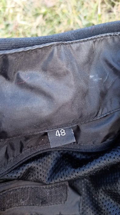 Vând costum moto Vanucci