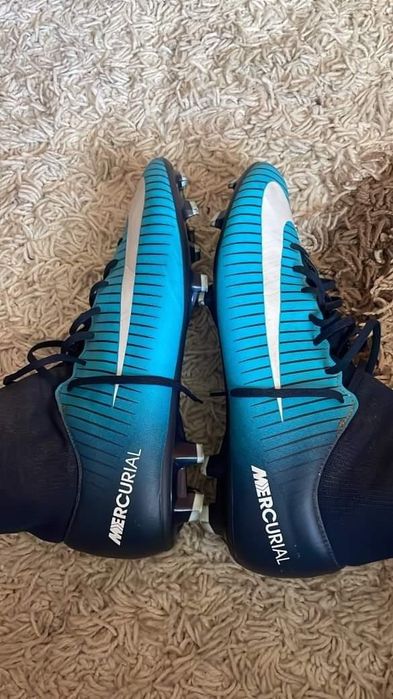 Vând ghete de fotbal nike jr mercurial superfly v df fg