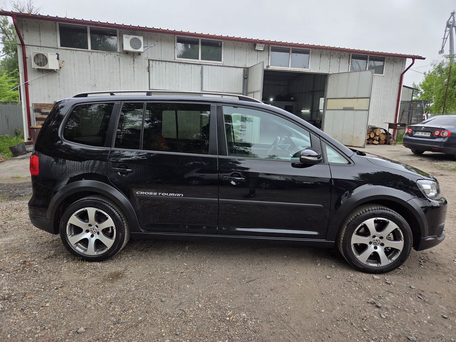 VOLKSWAGEN Touran 2013 — imagine 2