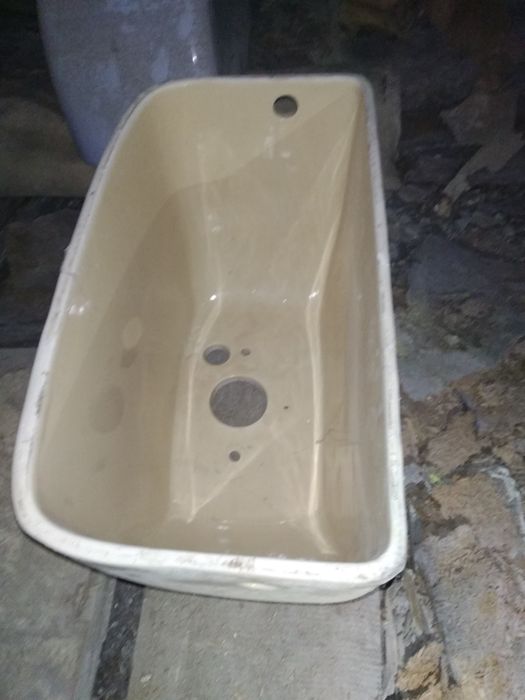 Продам керамические бачки