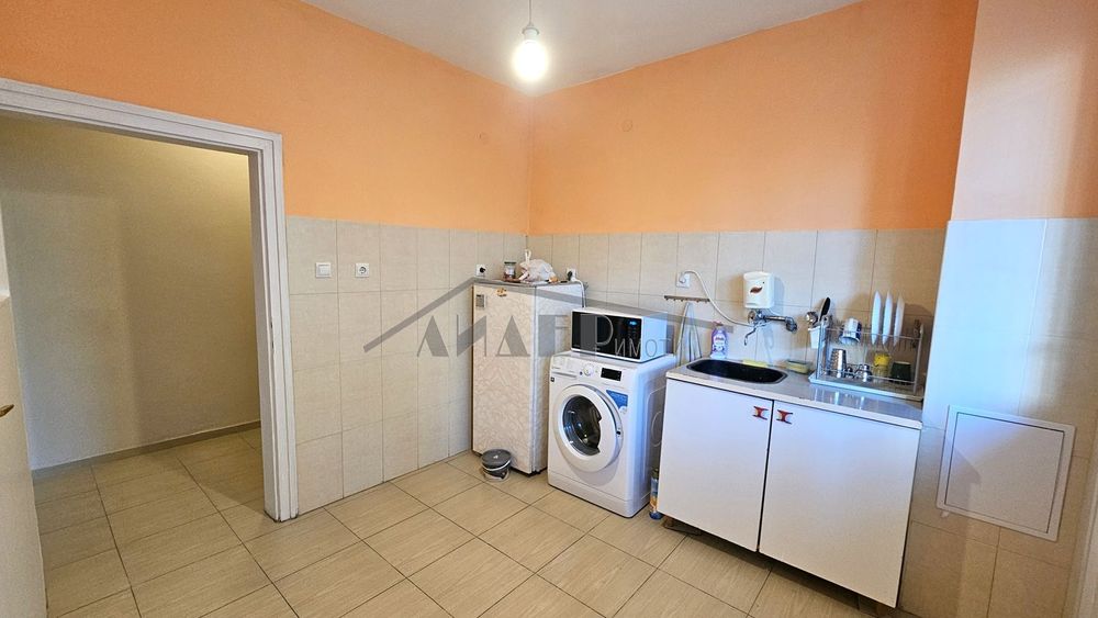 Продава се Тристаен апартамент в Пловдив, Кършияка - 88 кв.м за 1898 €/кв.м - Снимка #4