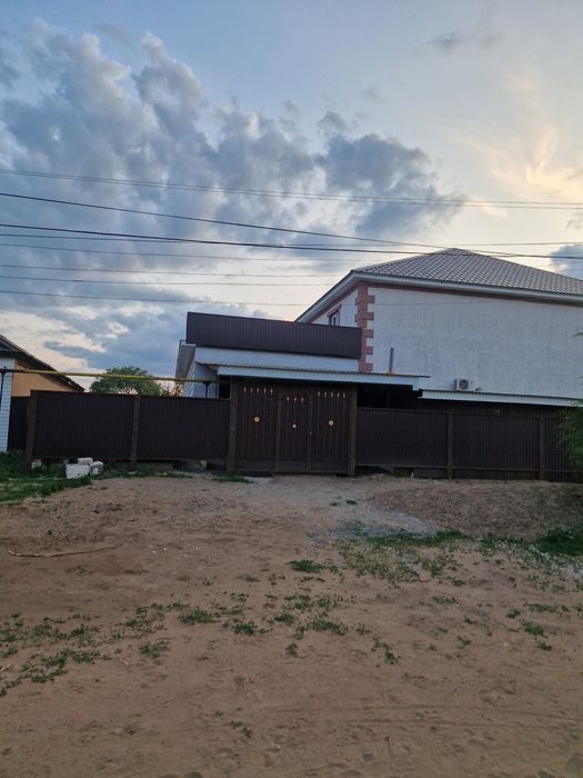 Продам дом с магазином