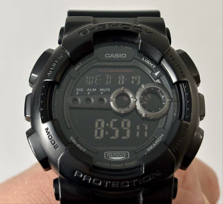 Продам Casio G Shock GD 100 1BDR