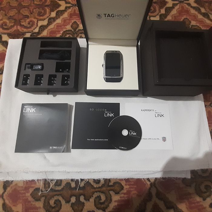 Продам телефон Tag heuer