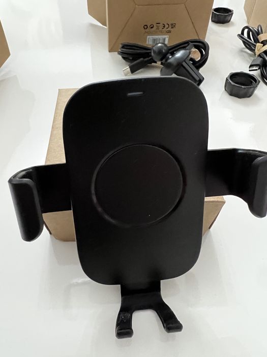 Suport auto telefon cu incarcare wireless 10 w