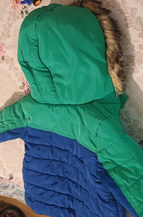 Geaca verde cu albastru marime 98