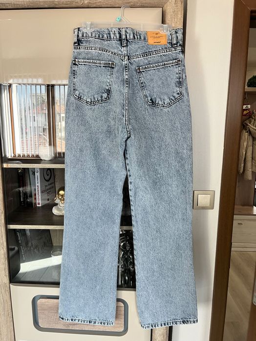 Дамски дънки с камъни