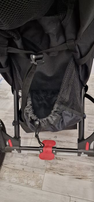 Out n about количка