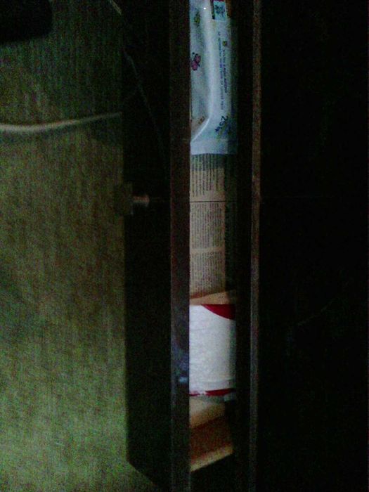 продавам въртящо се барче и тоалетка от соца.