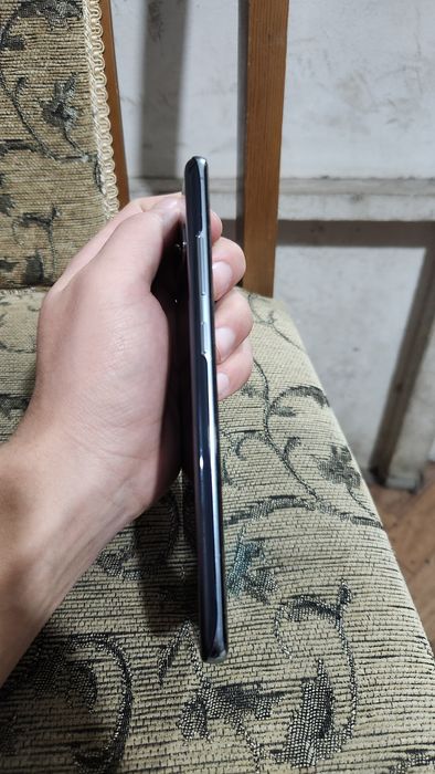 Telefon sotiladi sirochna