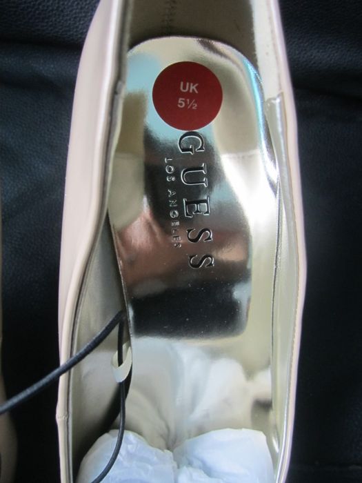 Дамски обувки Guess