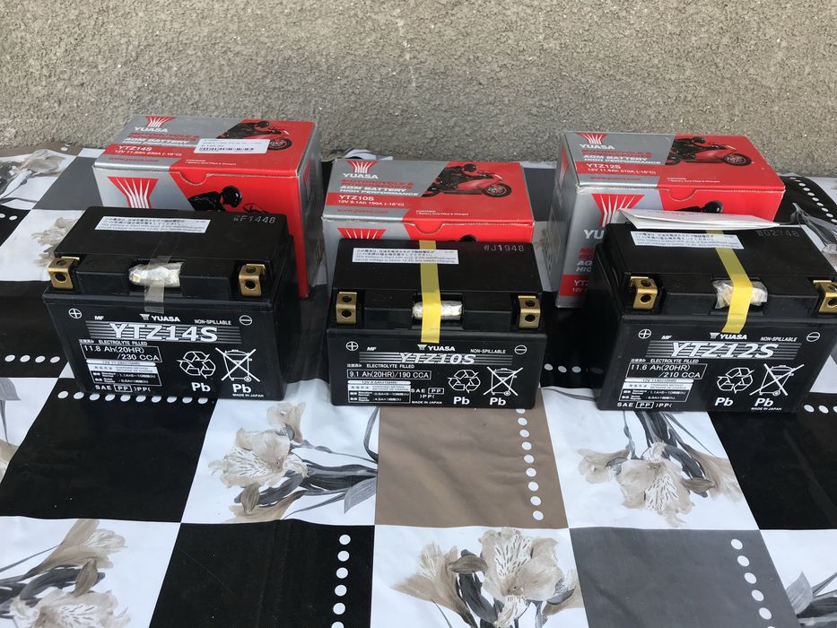 Batterii si accesorii moto