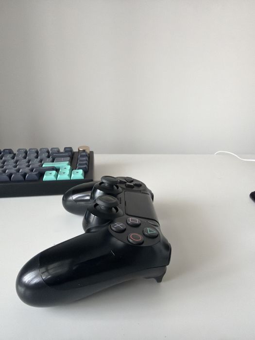 джостик  на пс 4