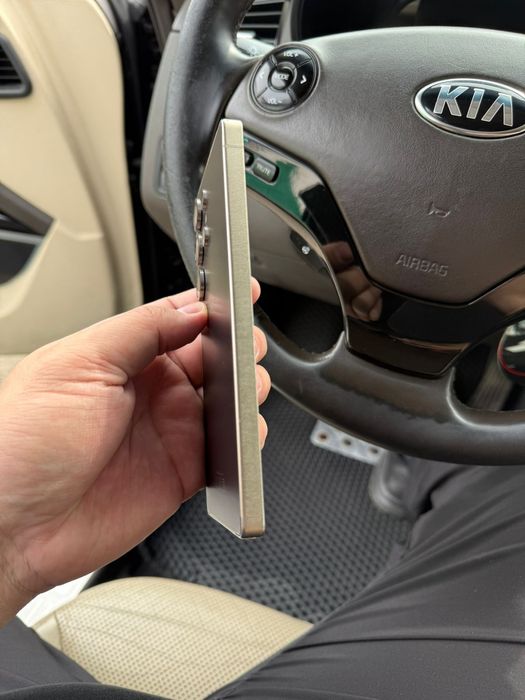 Продам Samsung S25 Ultra 512г