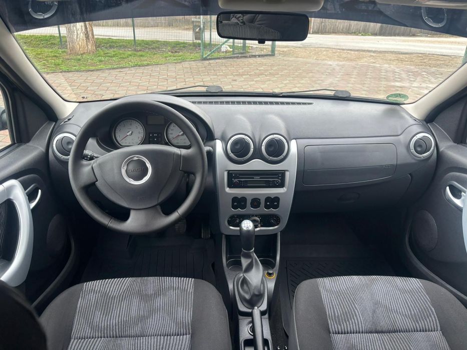 Vând Dacia Logan MCV 1.6. 16v