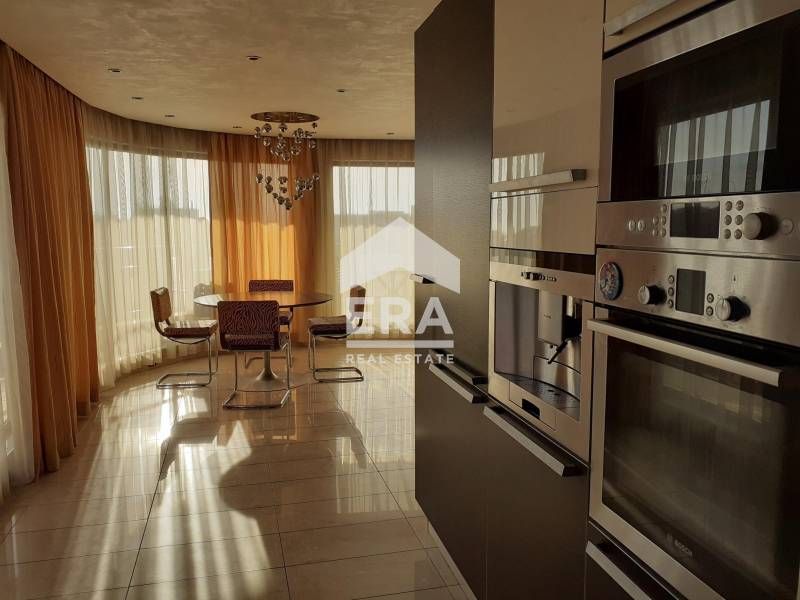 Продава се Тристаен апартамент в Поморие - 154 кв.м за 1140 €/кв.м - Снимка #3