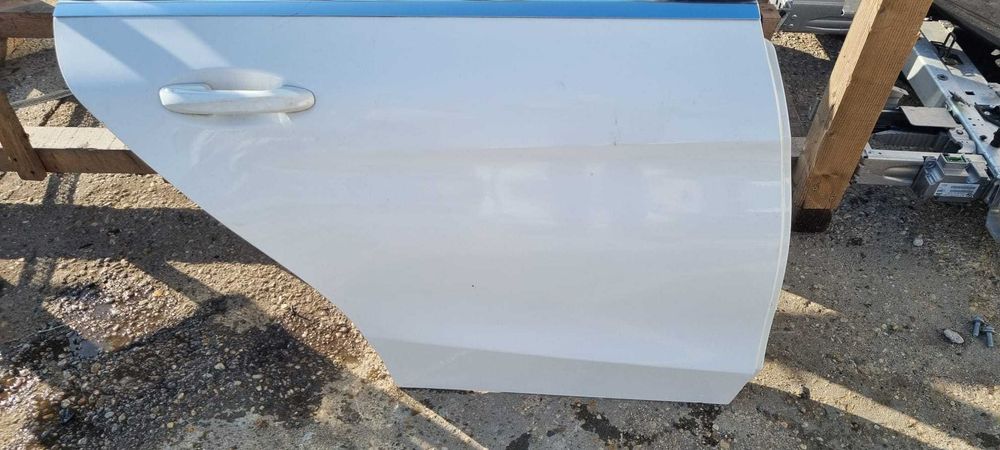 Usa portiera stanga dreapta fata spate Mercedes-Benz C Class W205