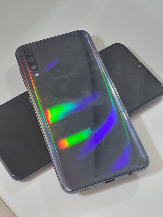 Samsung a50 2шт.