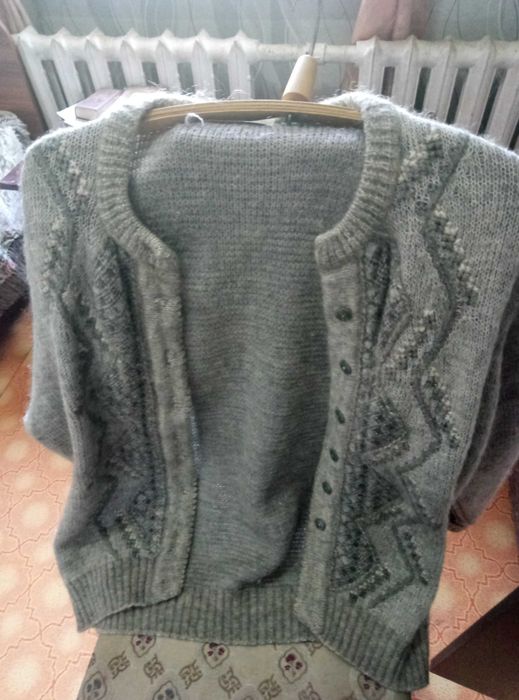 продам женские вещи.