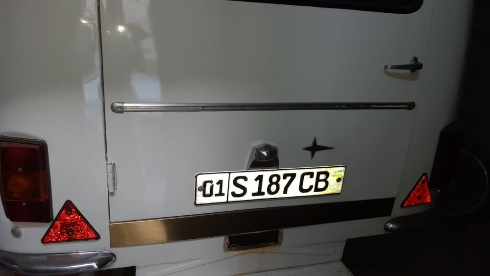 Микроавтобус фудтракт кухня на колёсах