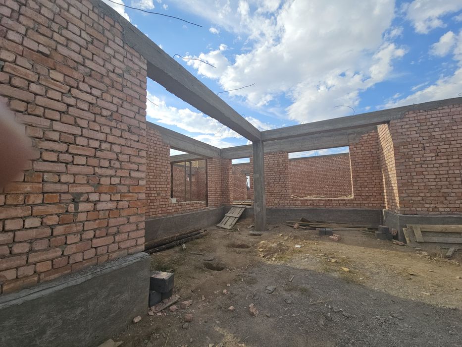 Бригада строителей