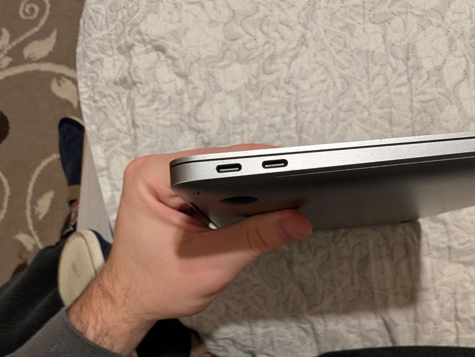 MacBook Air M1, 256GB, 8GB ram ,silver, 13"