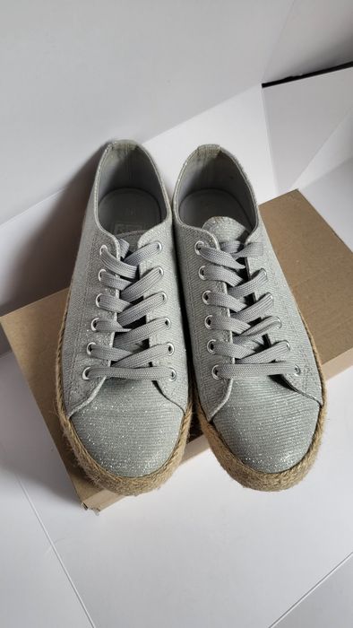 Кецове сребристи