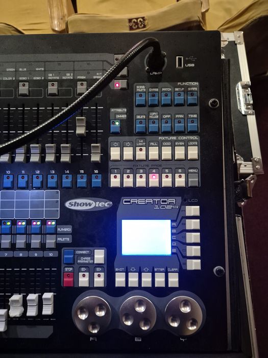 Swoutec creator consola lumini controler dmx cu case