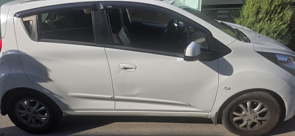 Chevrolet spark sotiladi