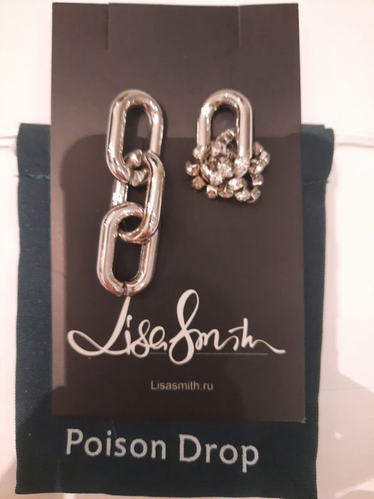 Продам новые серебристые серьги