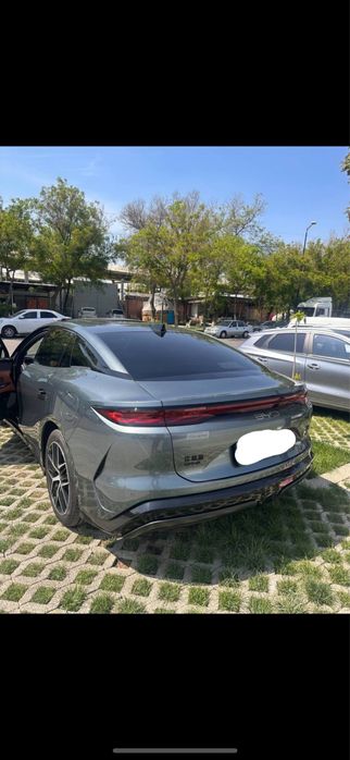 Byd Han L 2025 yil Hybrid